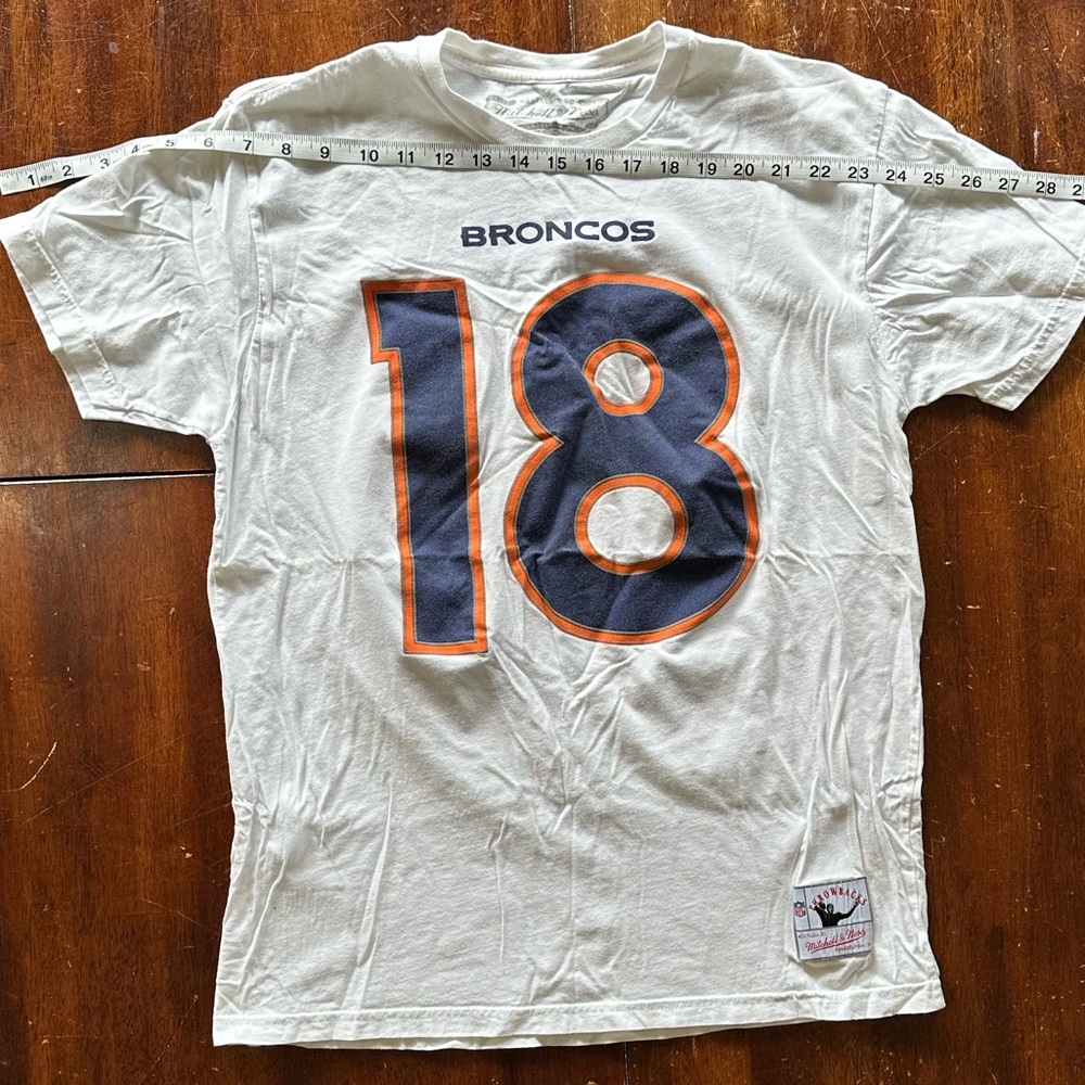 White Broncos Graphic T-Shirt